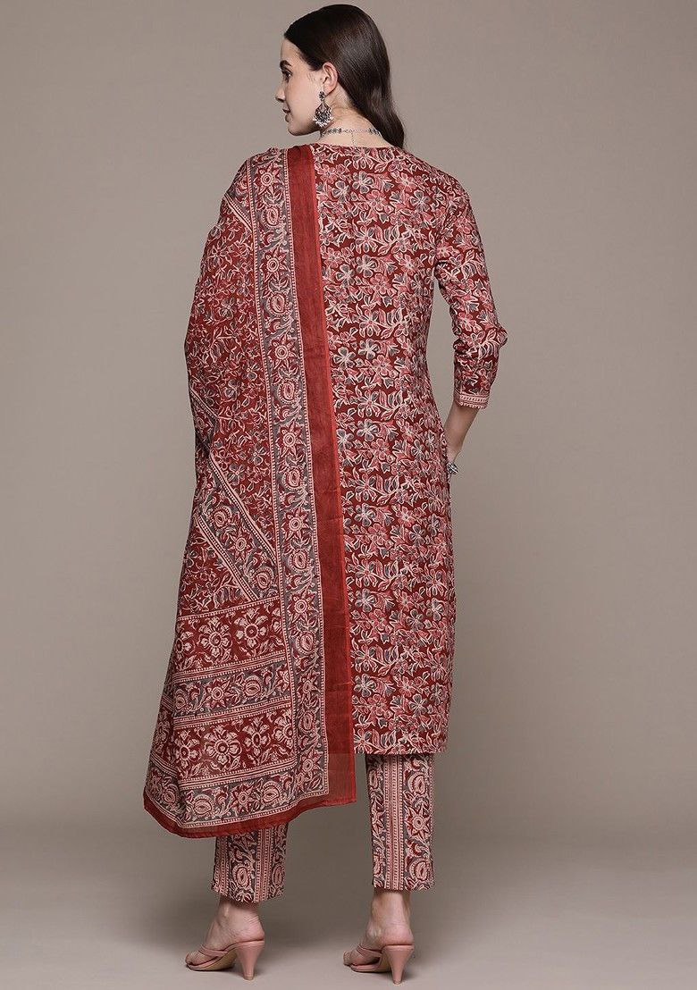 Women's Floral Printed Knee Length V Neck Kurti And Pant Set With Printed Dupatta (Maroon) - Taantav
