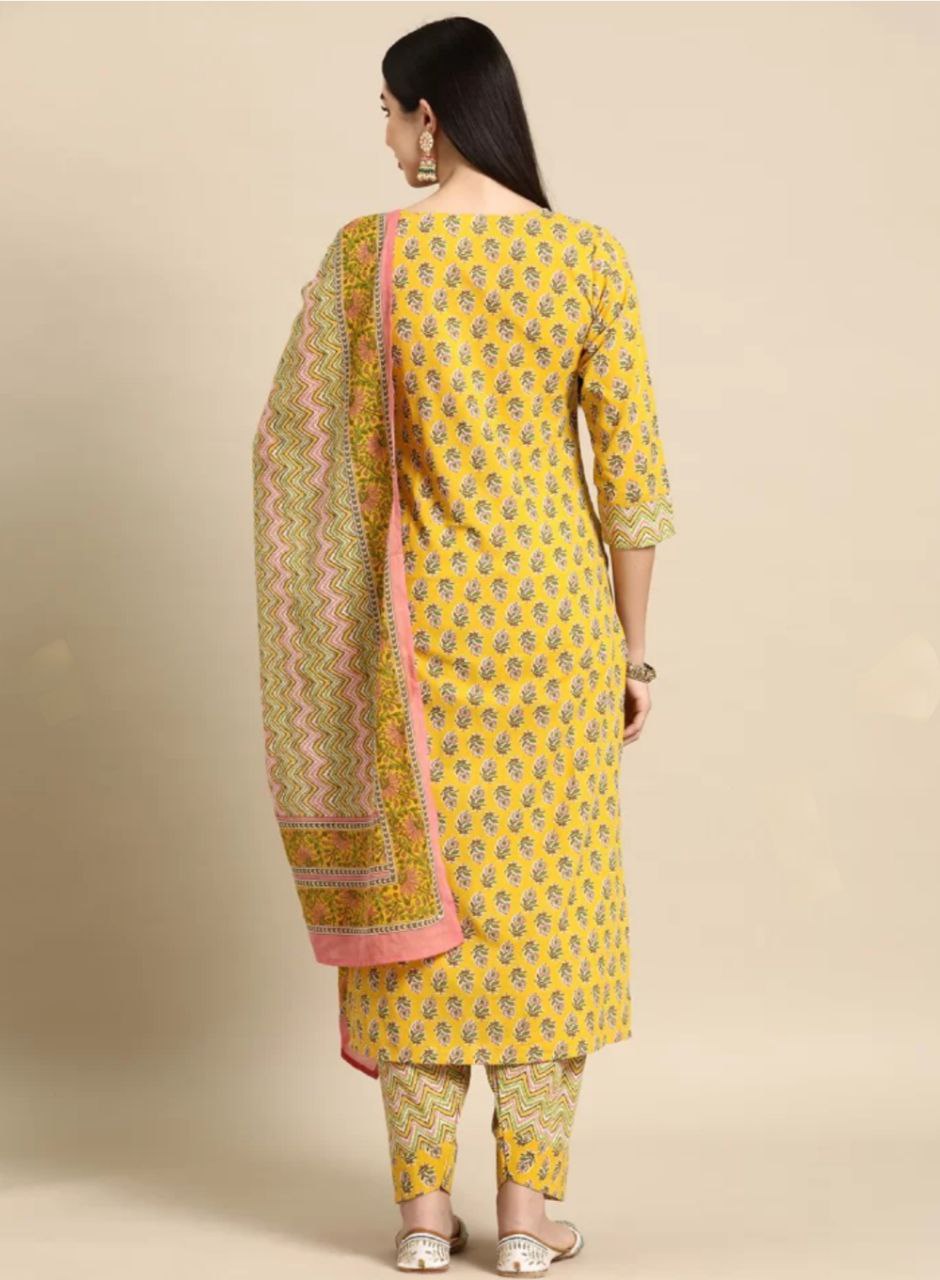 Women's Floral Printed Knee Length Rayon Kurta And Pant Set With Printed Dupatta (K192) - Taantav
