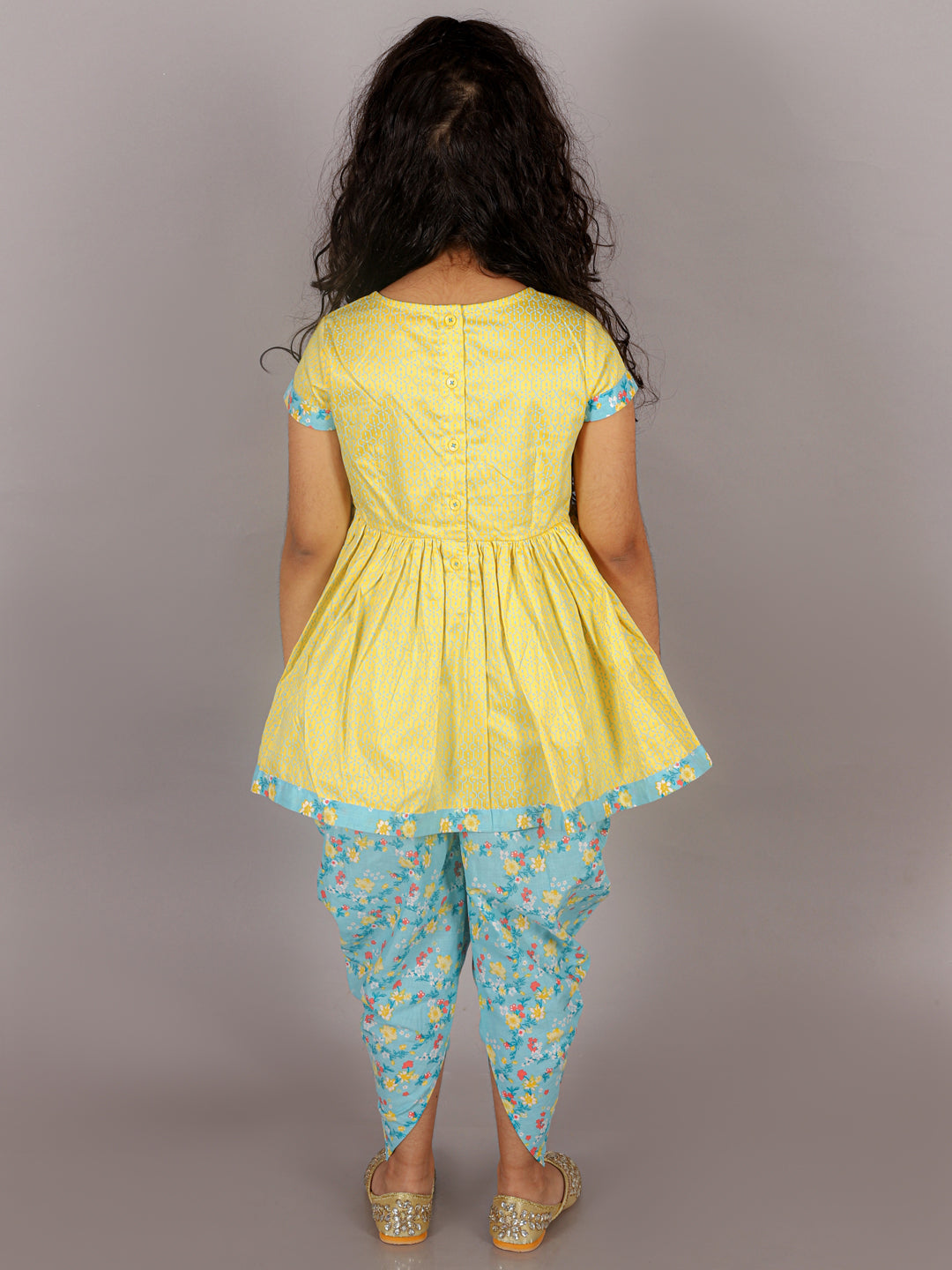 Color_YELLOW