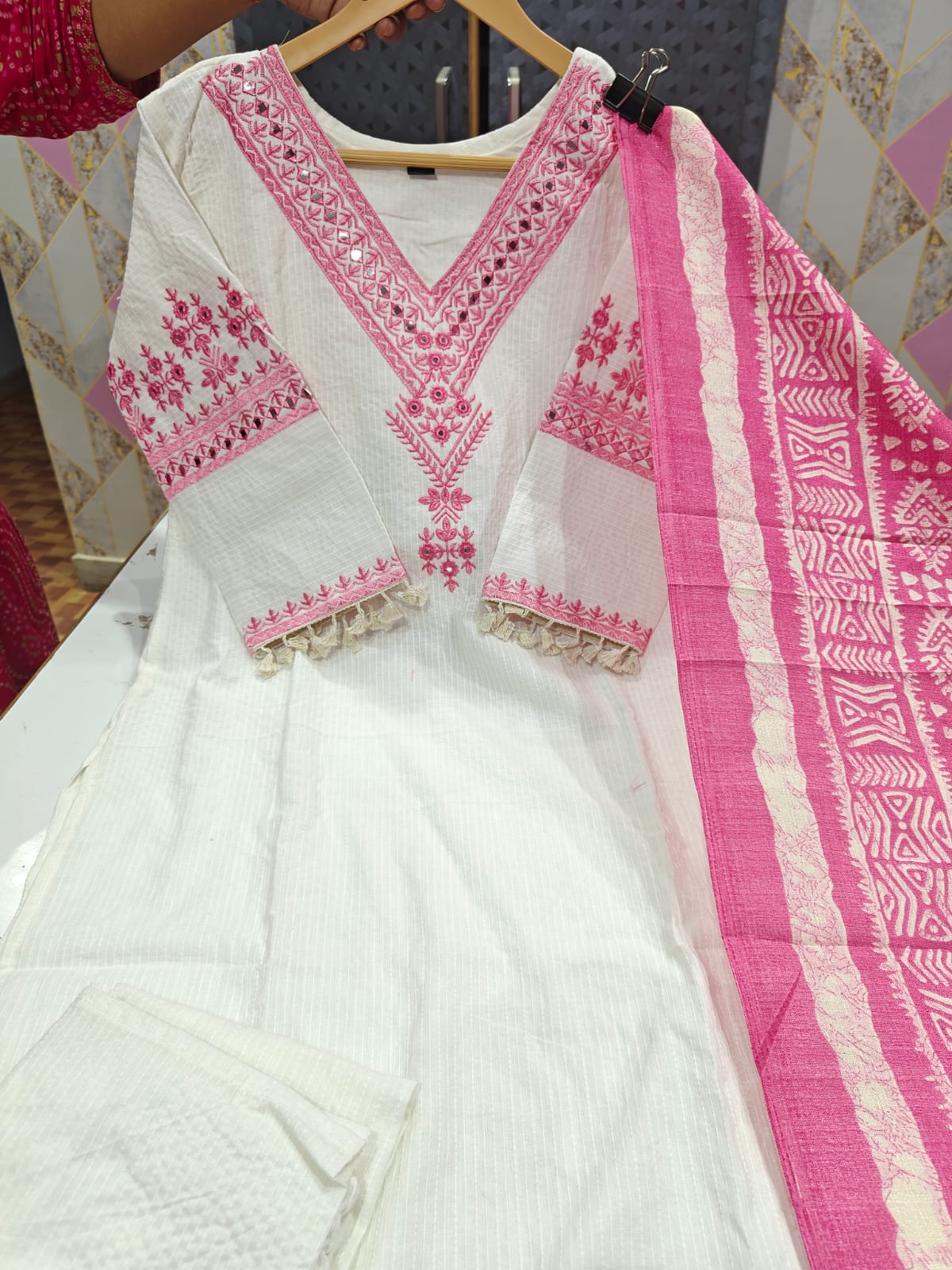 Color_white