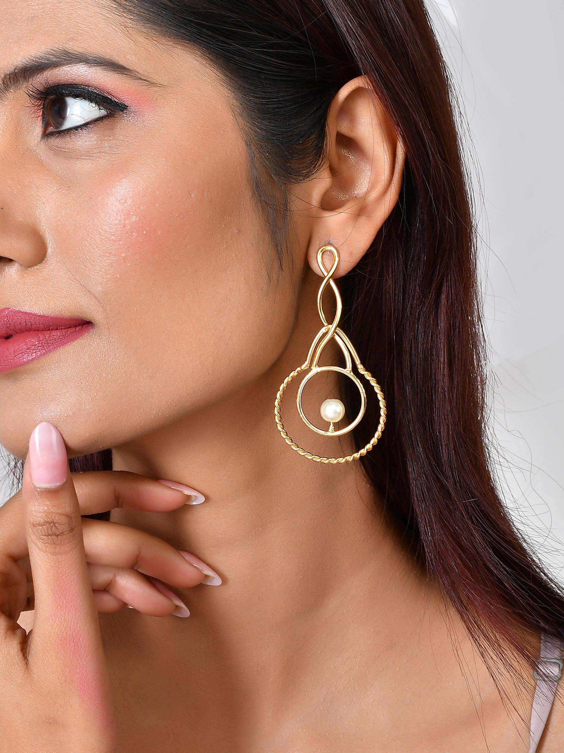 Women's Layered Twisted Golden Earrings