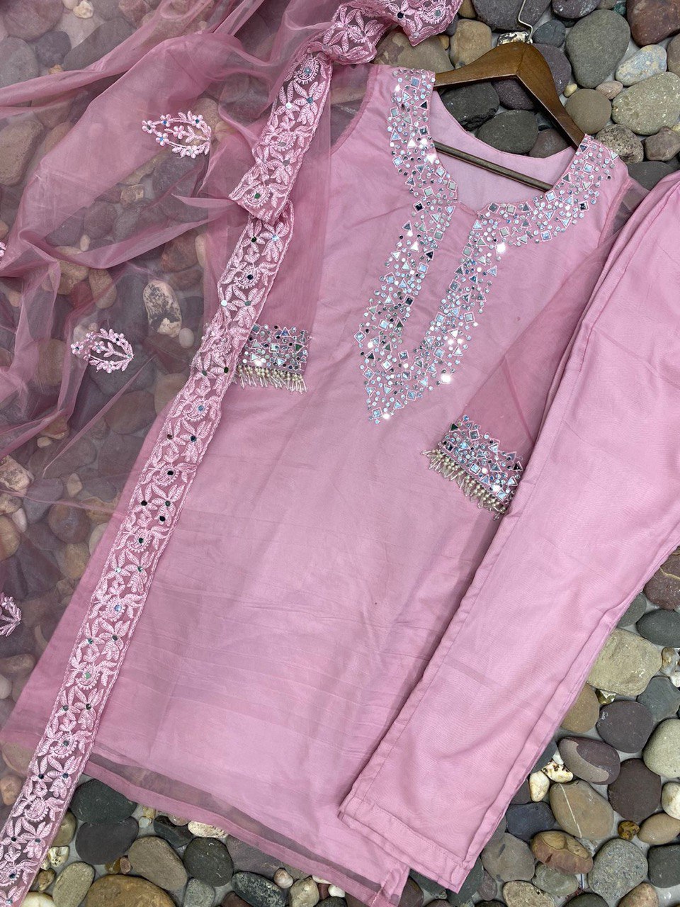 Color_Pink