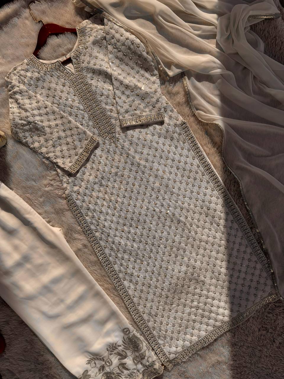 Color_Beige