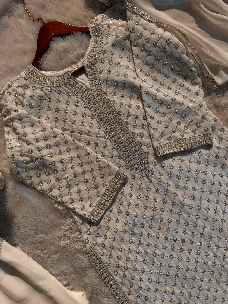 Color_Beige