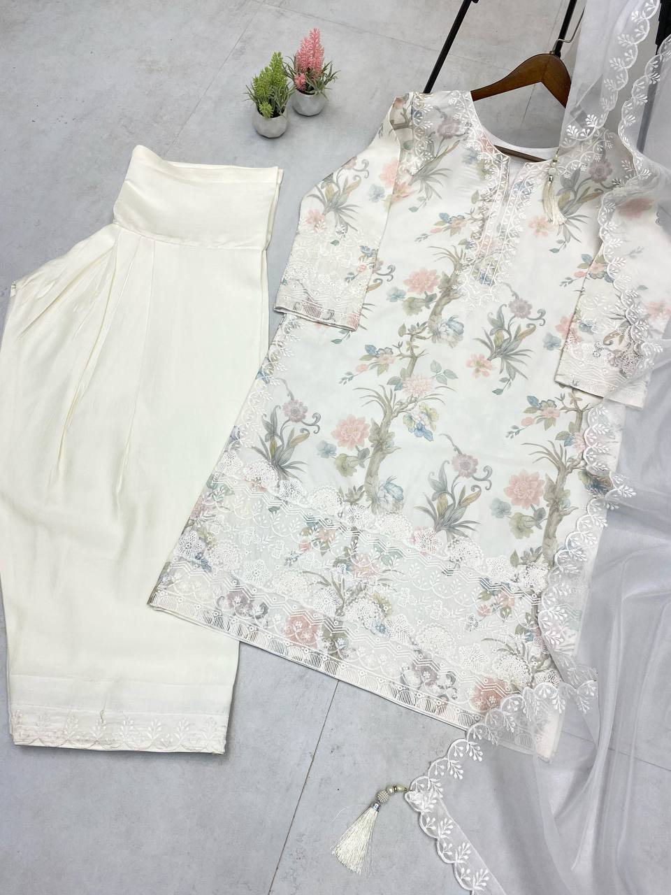 Color_Off White