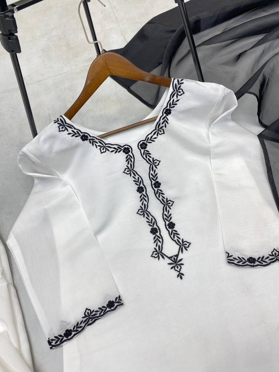 Color_White