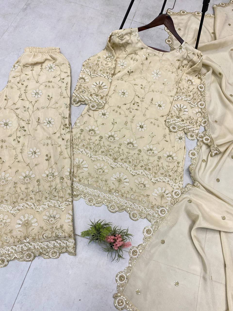 Color_Beige