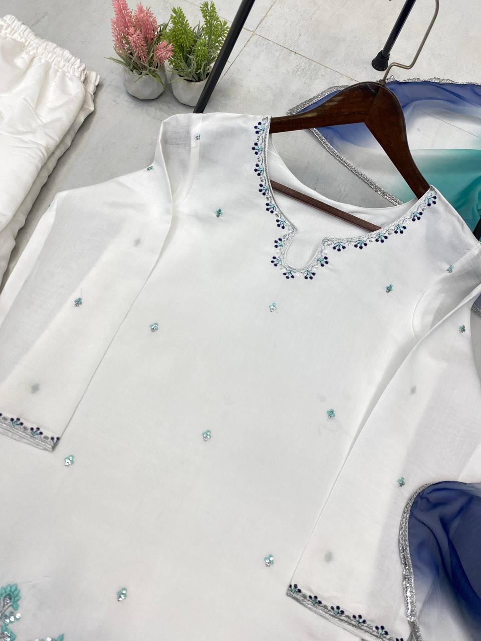 Color_White