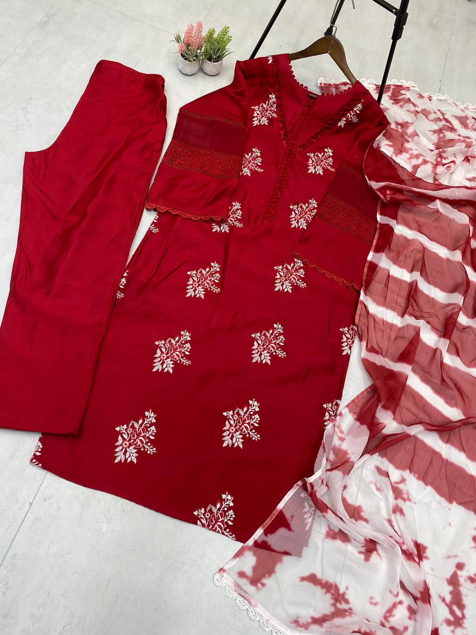 Color_Red