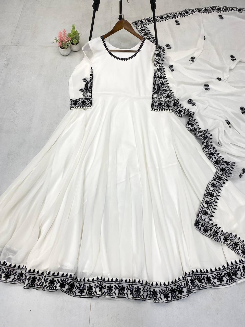Color_White