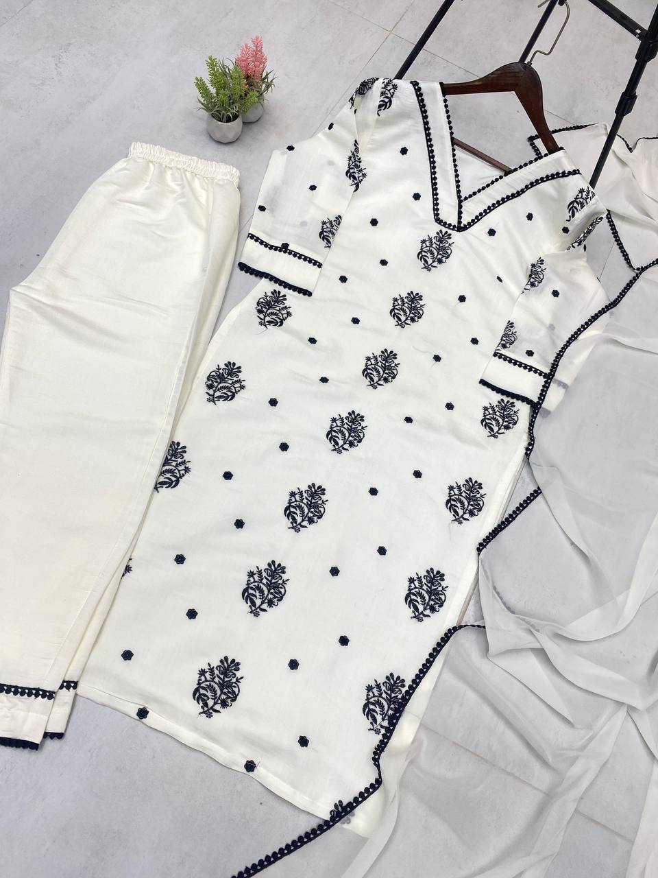 Color_White