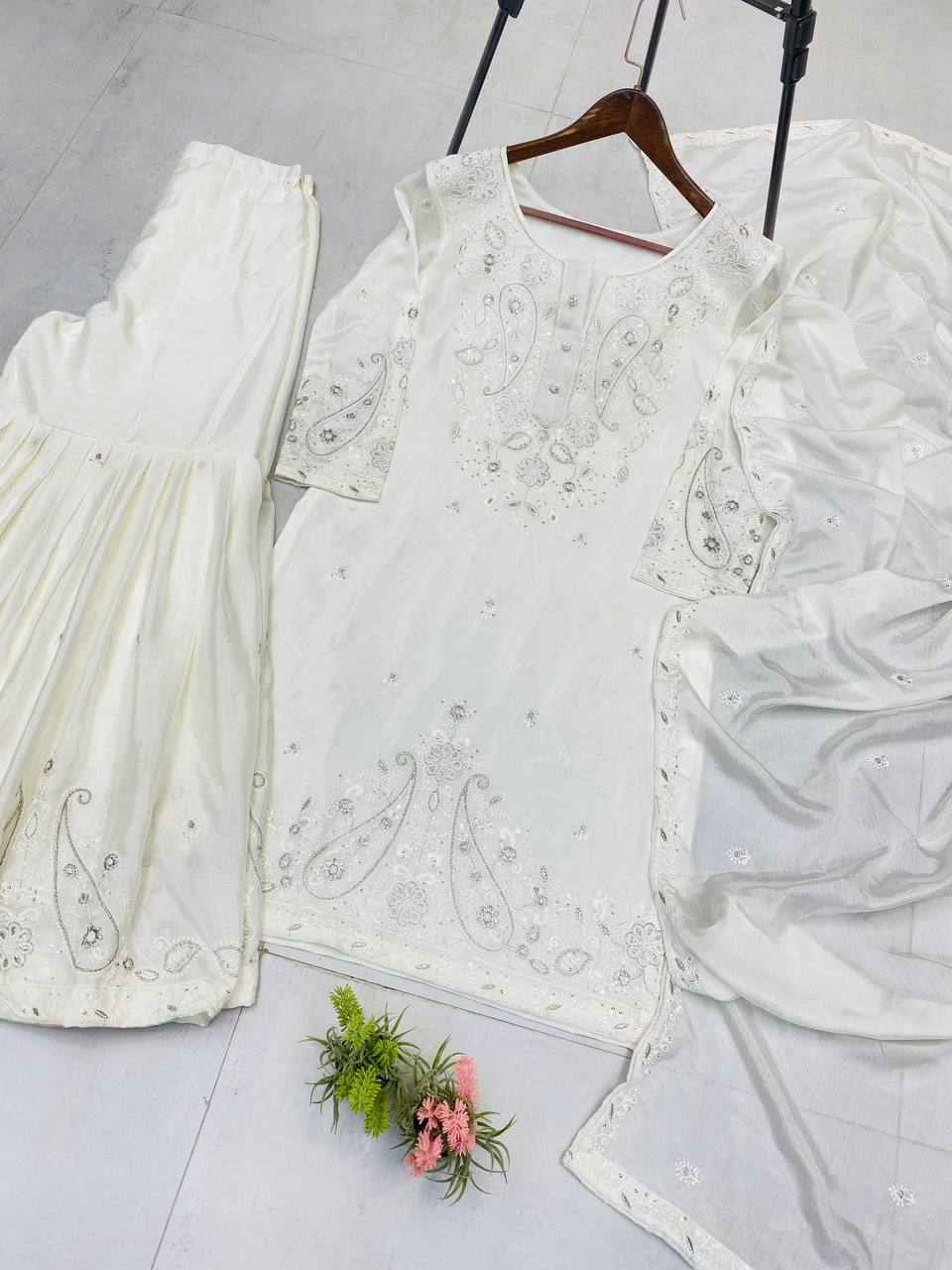 Color_Off White