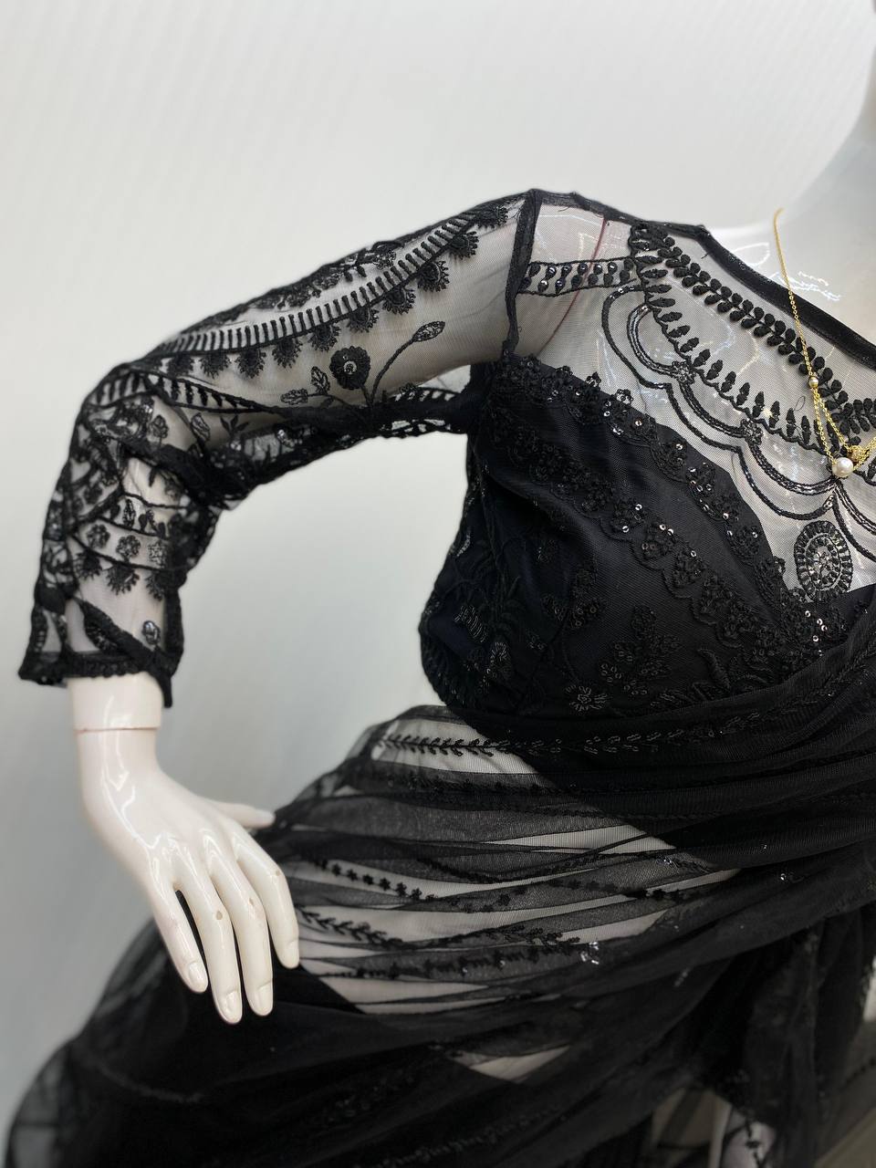 Color_Black