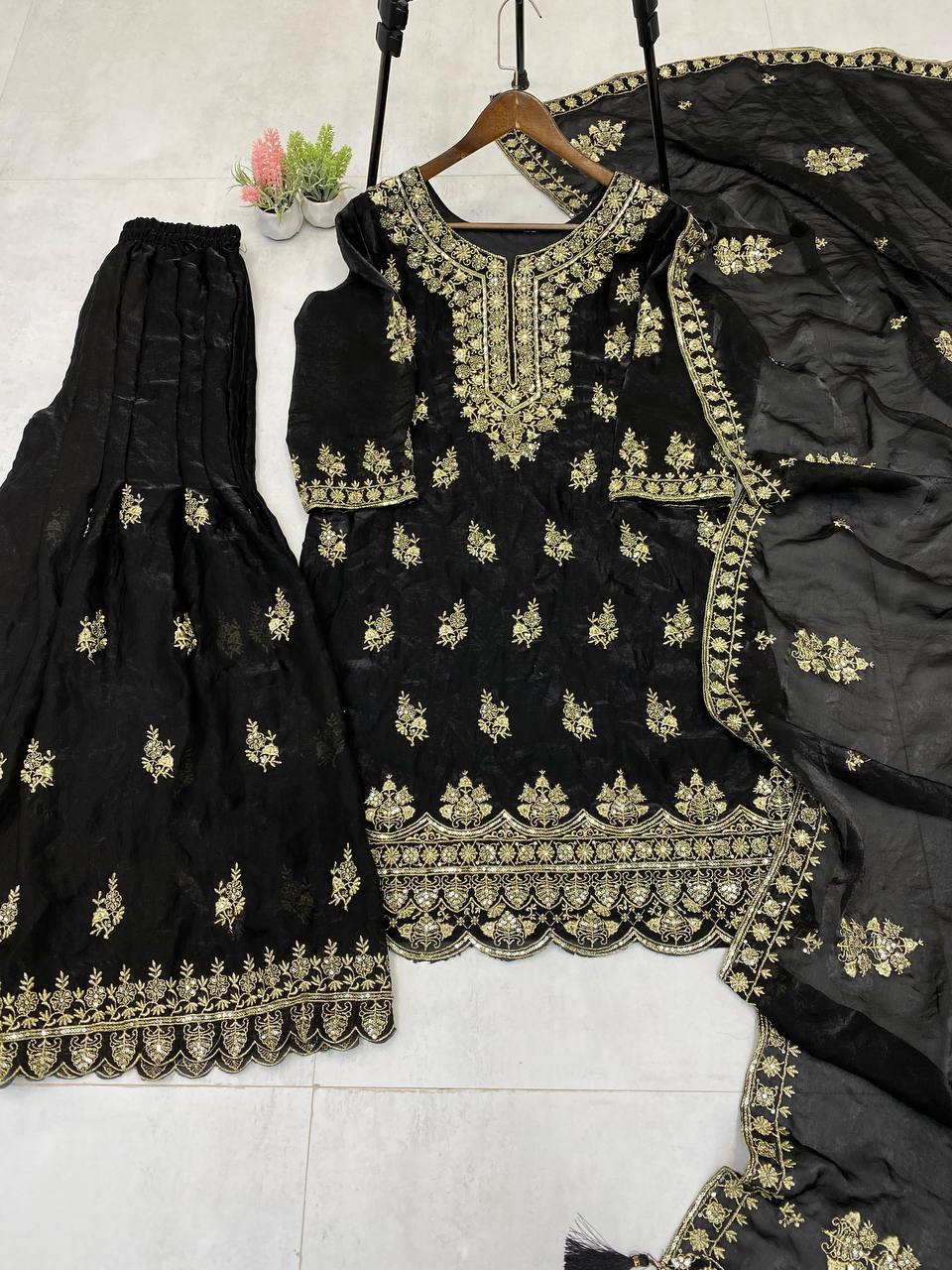Color_Black