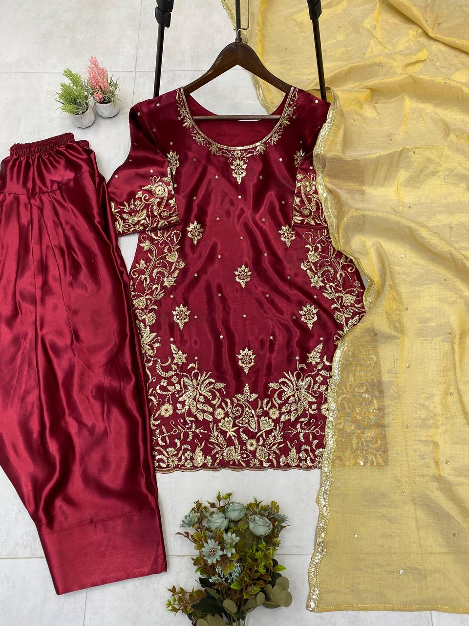 Color_Maroon