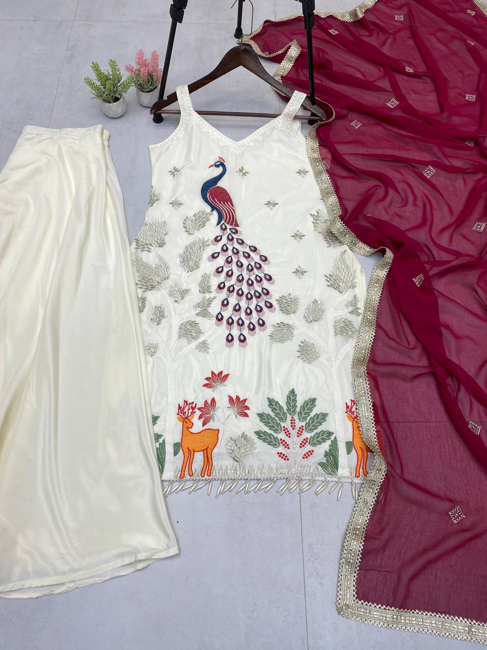 Color_Maroon