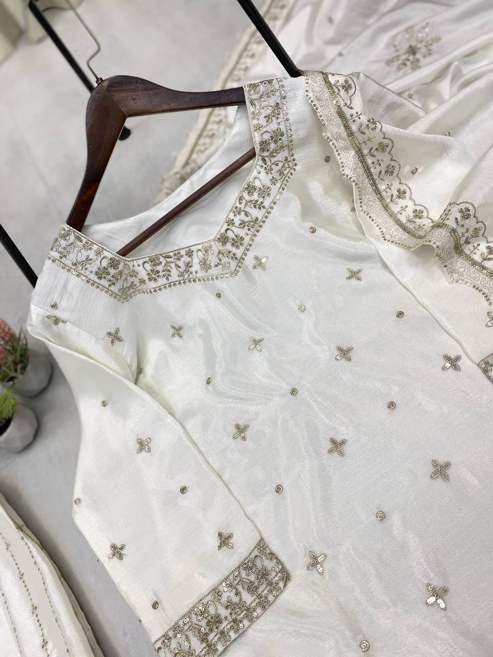 Color_Off White