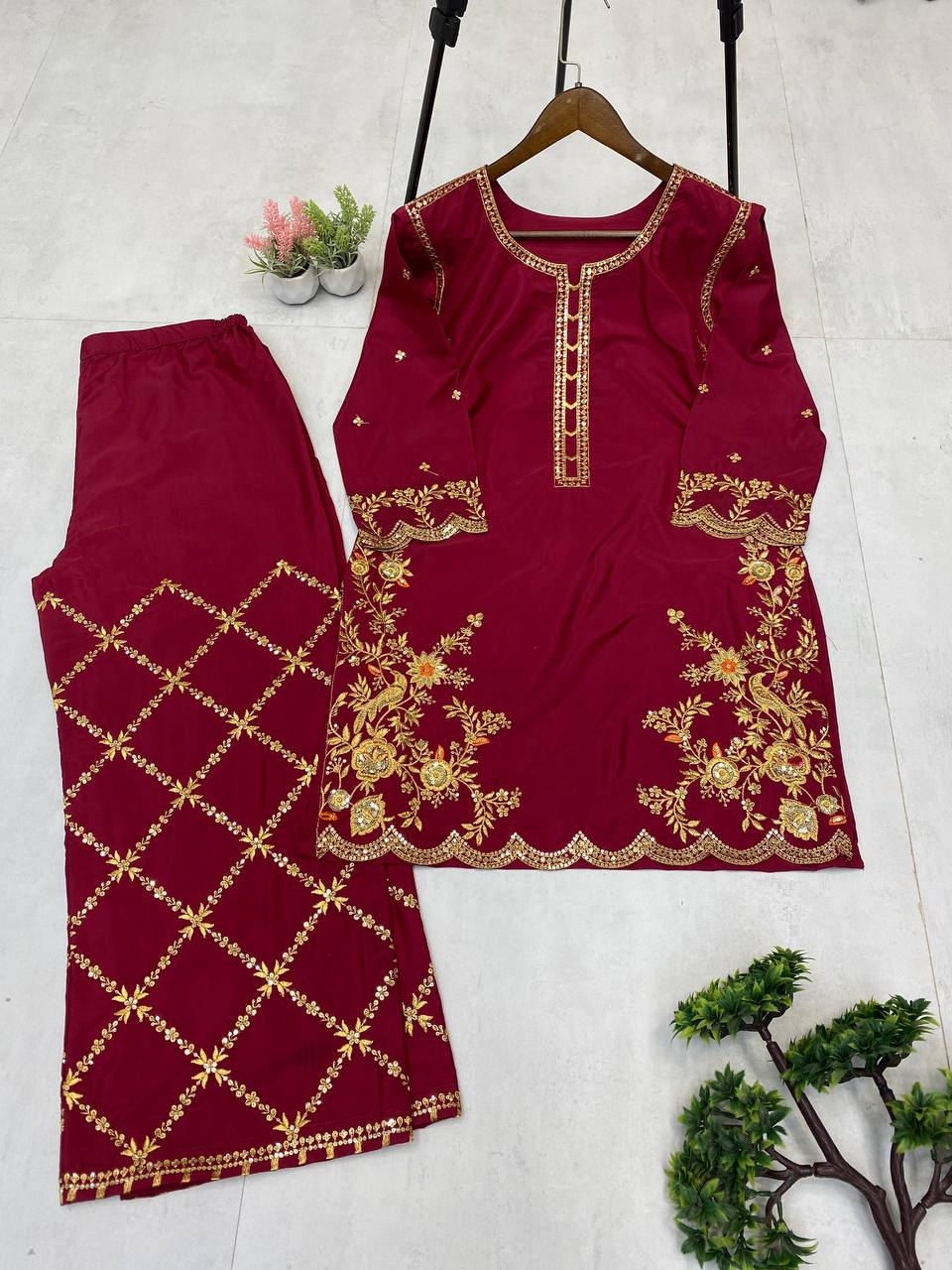 Color_Maroon