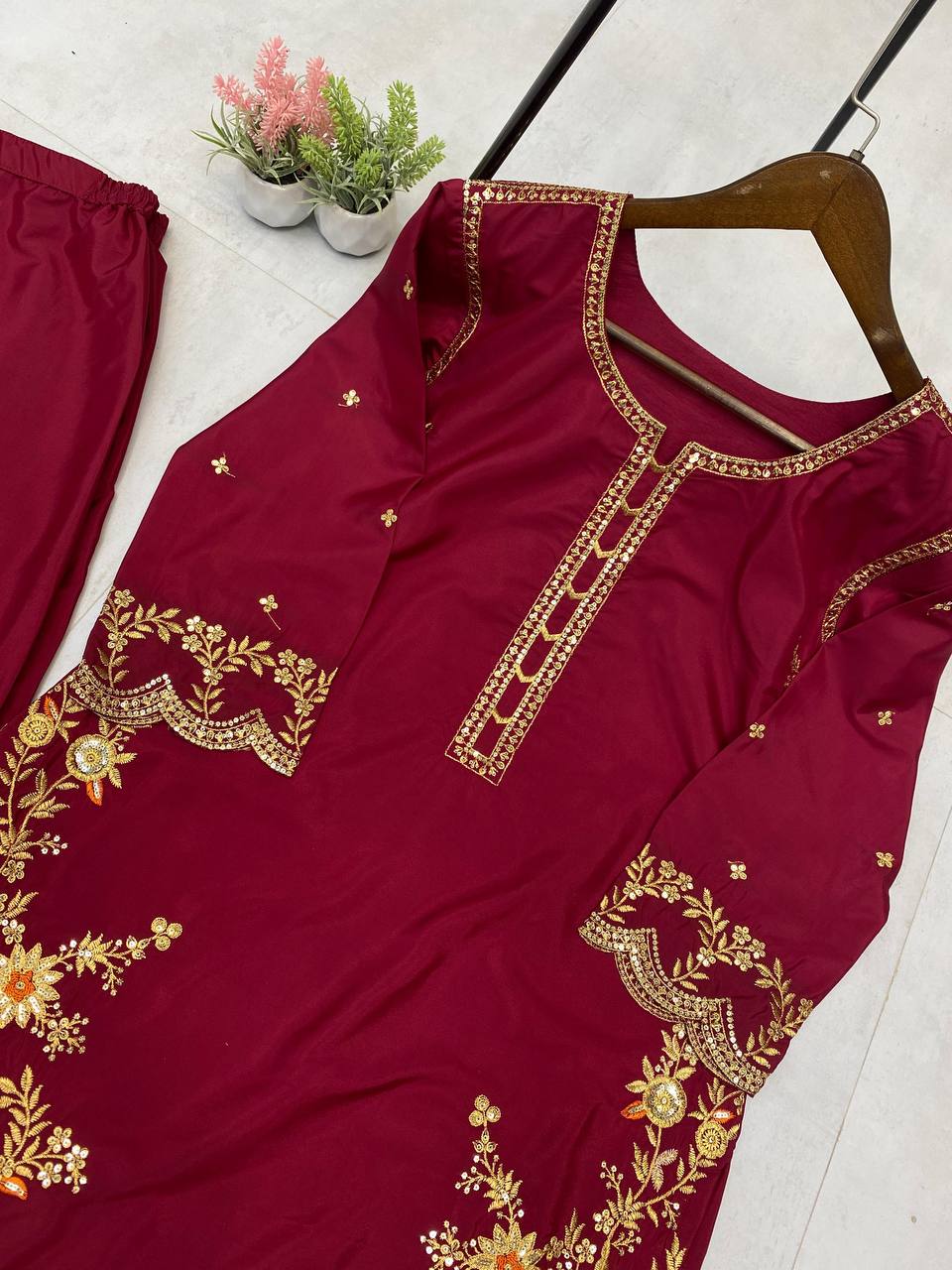 Color_Maroon