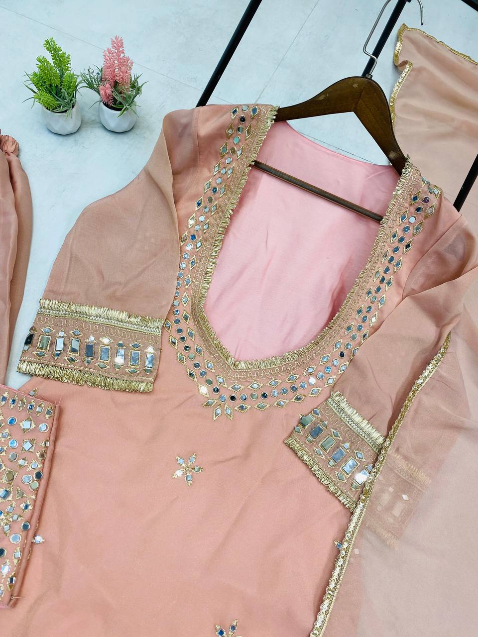Color_Peach