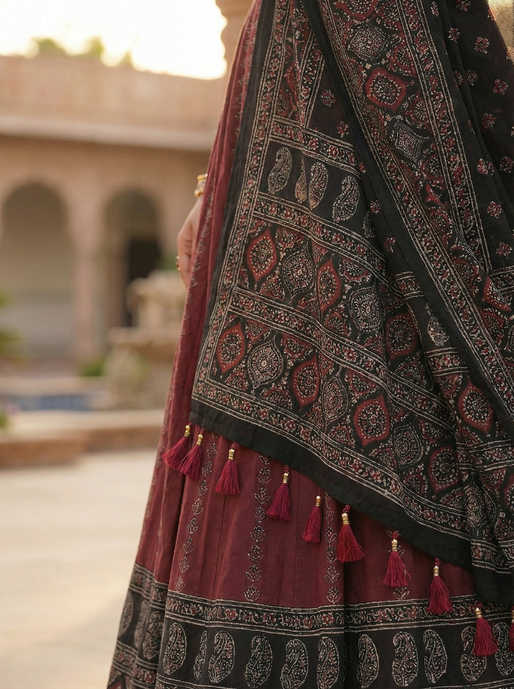 Color_maroon