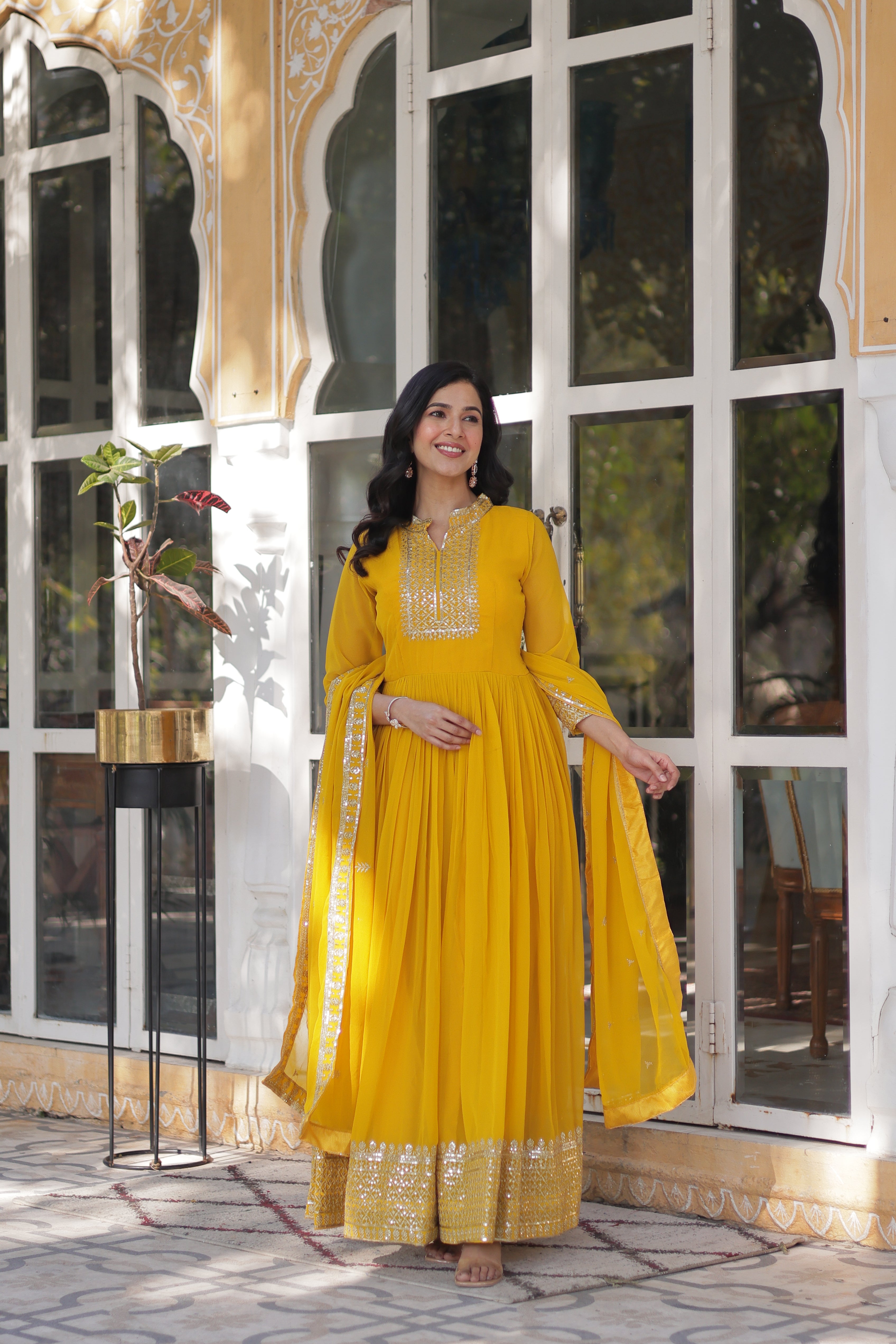 Color_YELLOW
