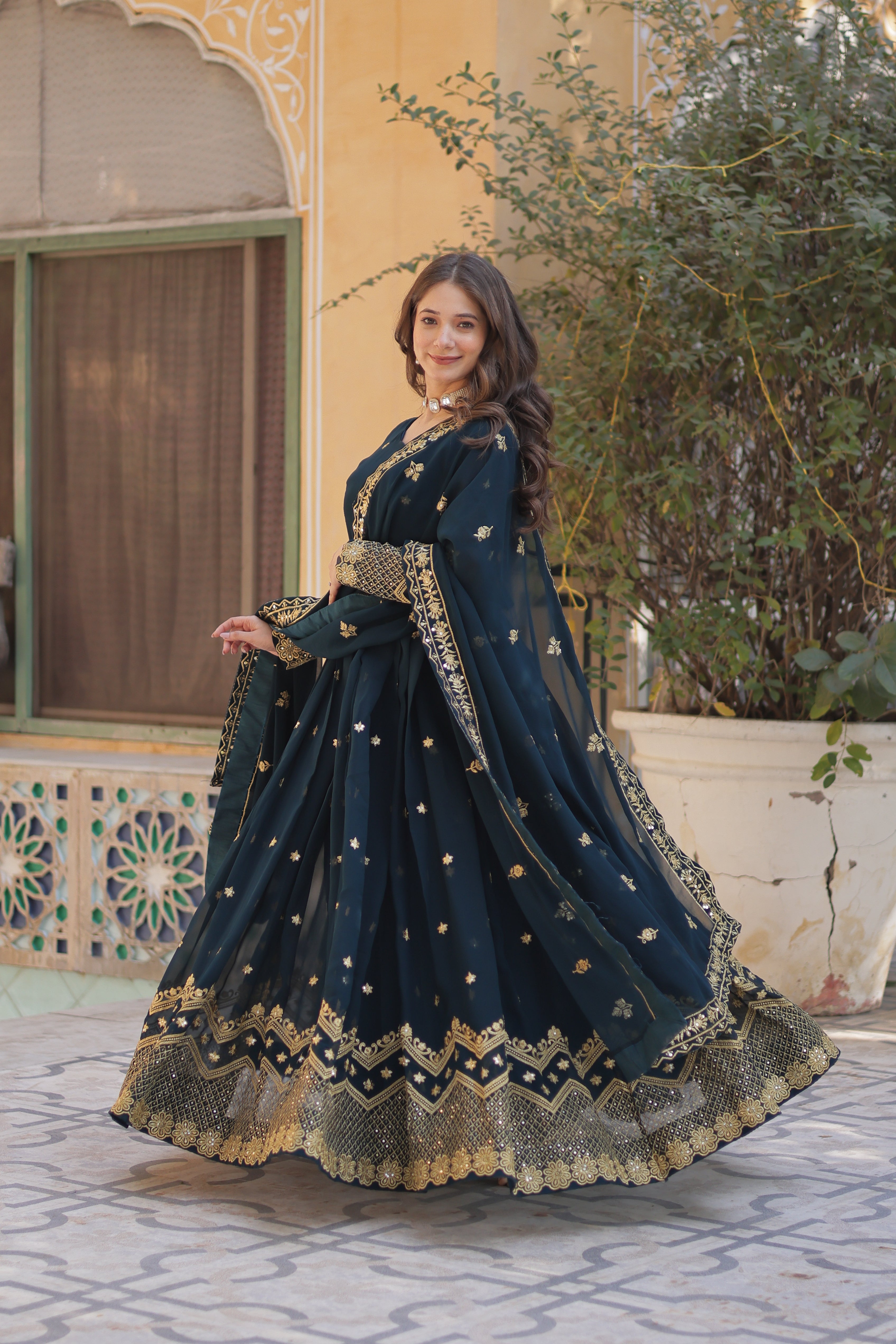 Women's Rama Color Faux Blooming Georgette Gown Set