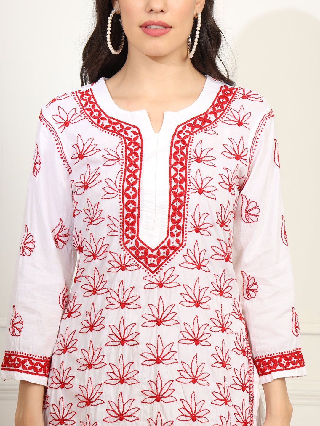 Women's White Cotton Kurta With Red Thread Embroidery