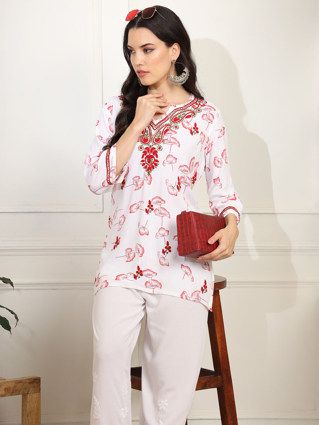 Women's Cream Color Viscose Cotton Kurta With Multi Color Thread Embroidery