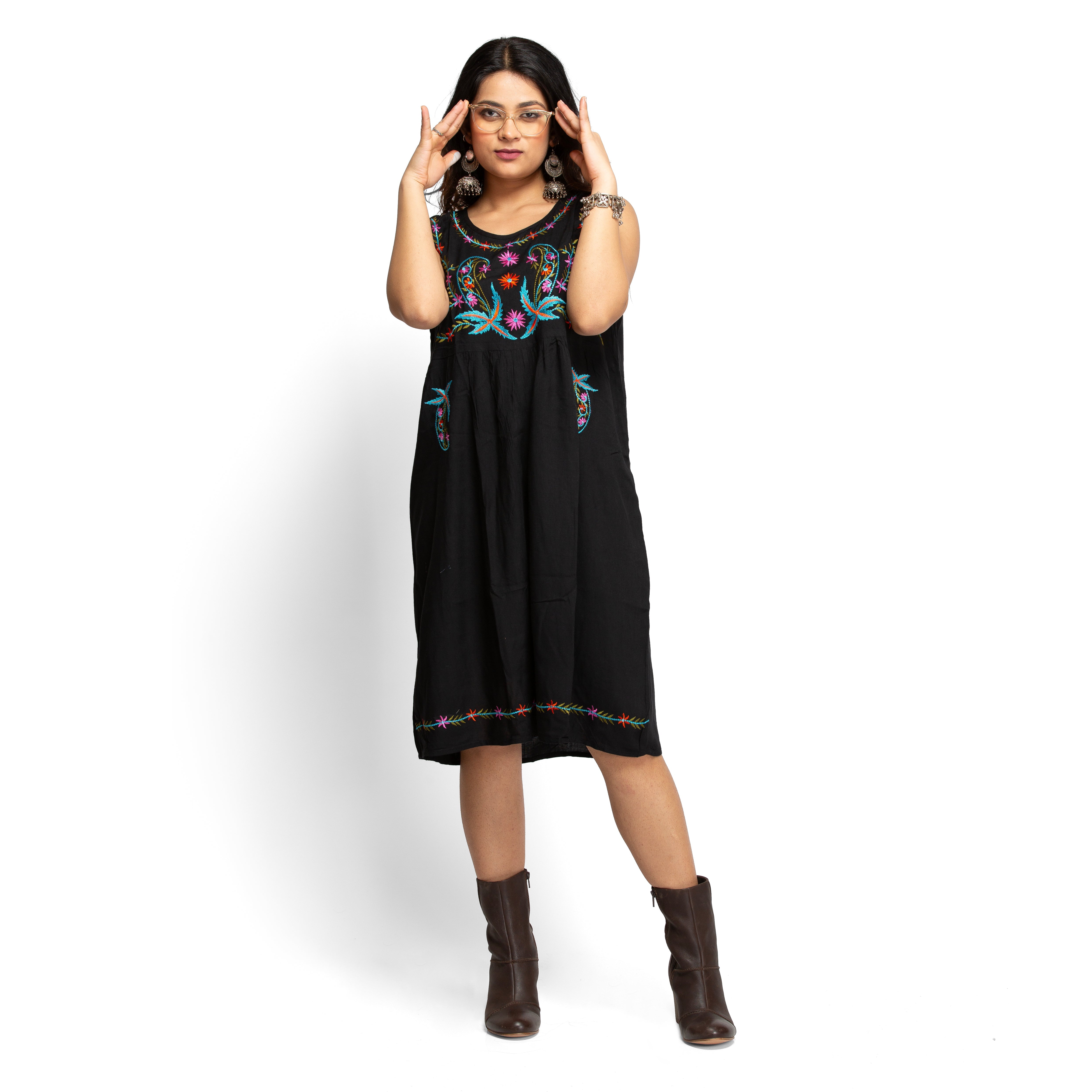 Women's Women's embroidered dress - Taantav