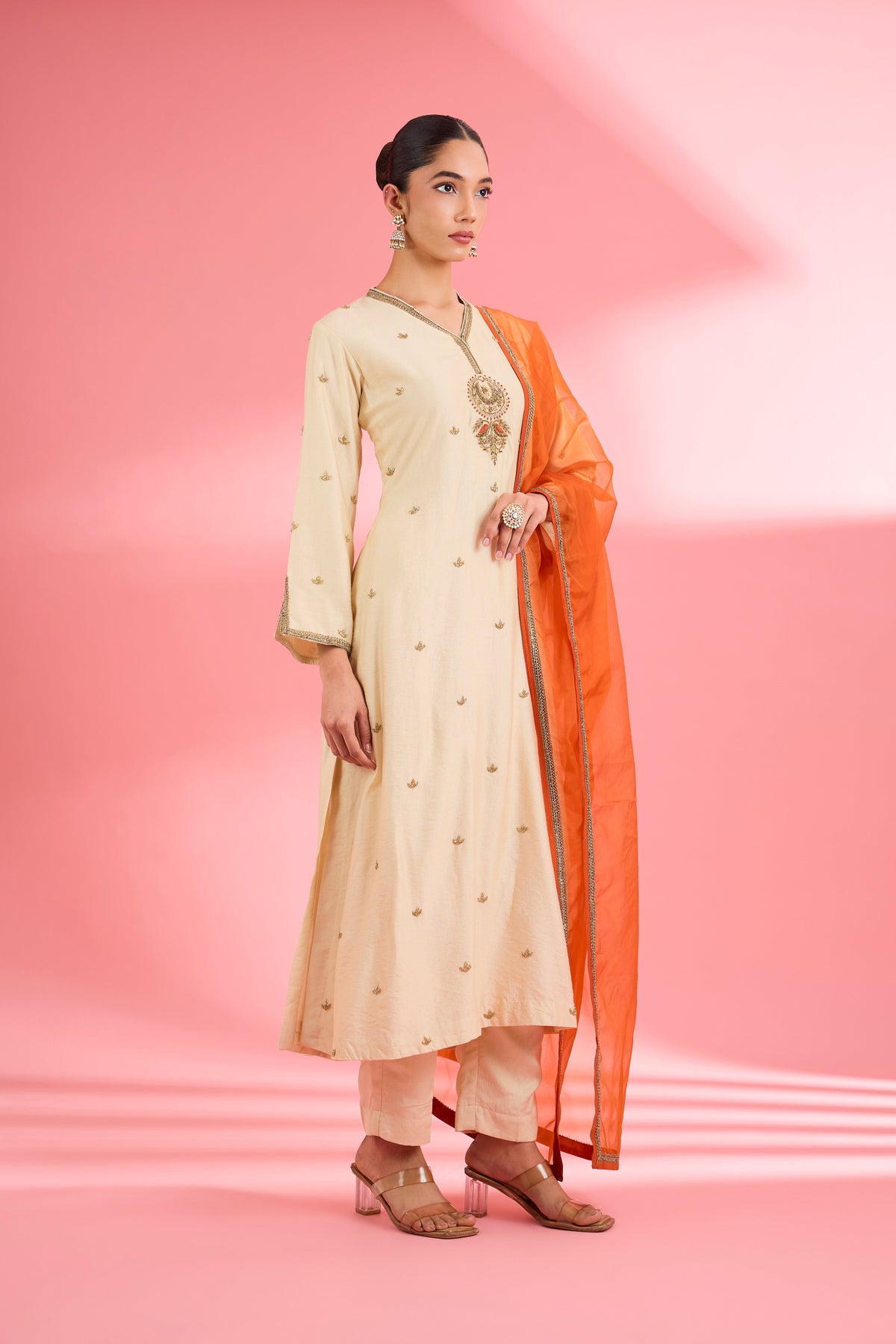 Color_Beige