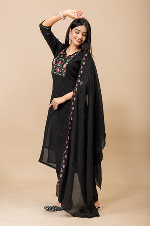 Color_Black