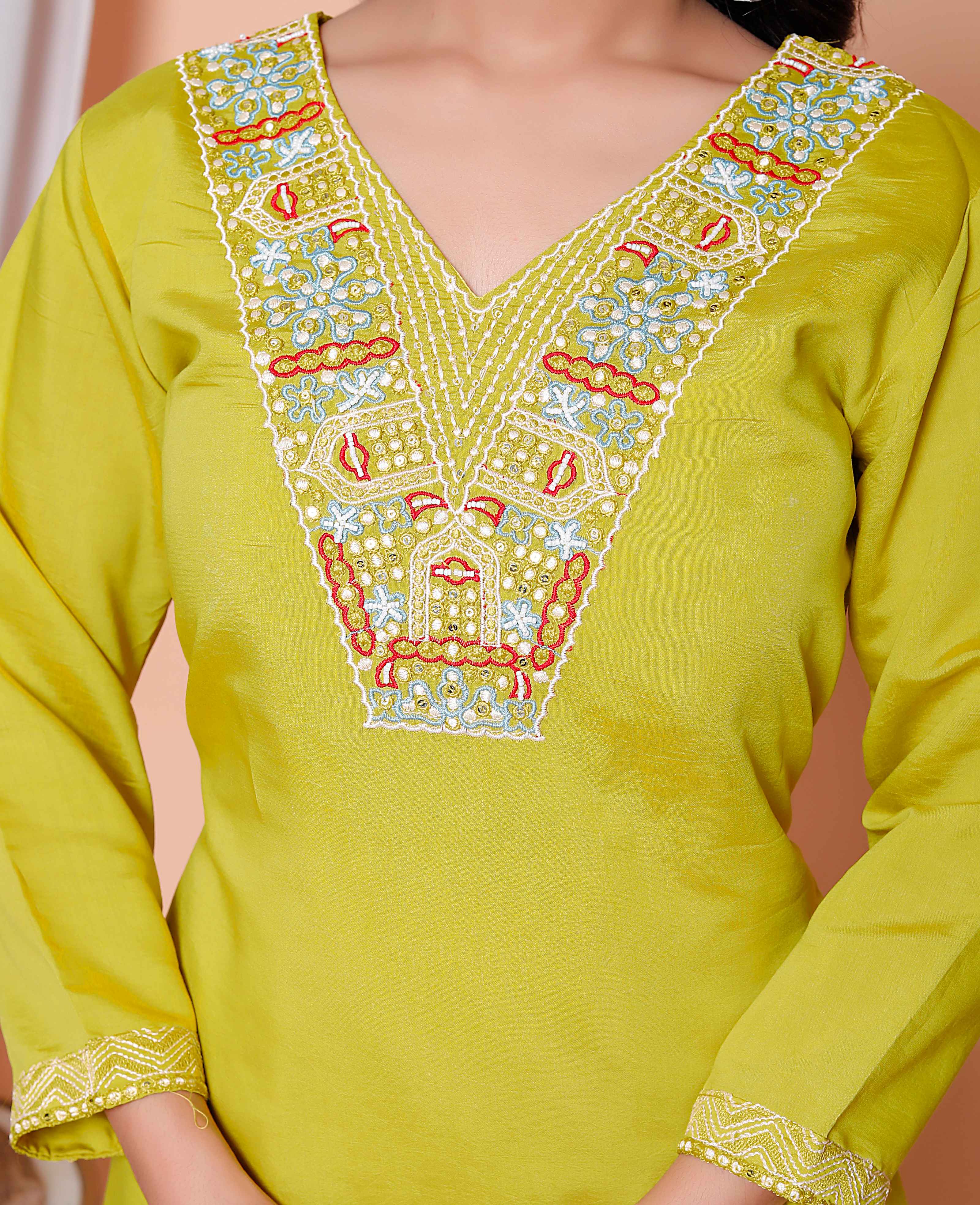 Color_YELLOW