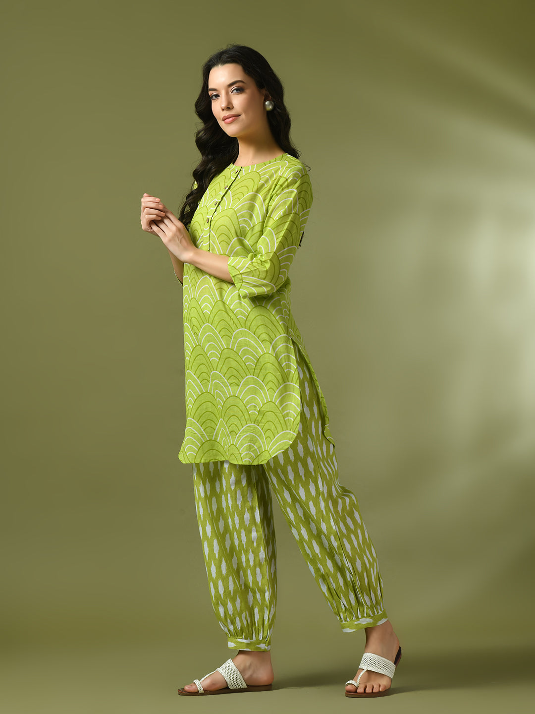 Women's  Green Printed Cotton Round Neck Party Tunic With Trousers Co-Ord Set  - Myshka