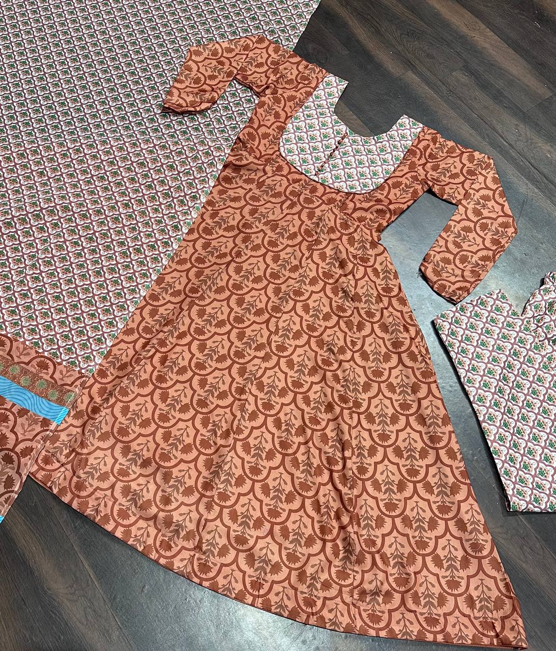 Color_Brown