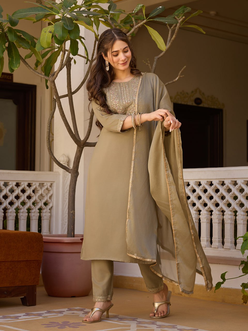 Color_Beige