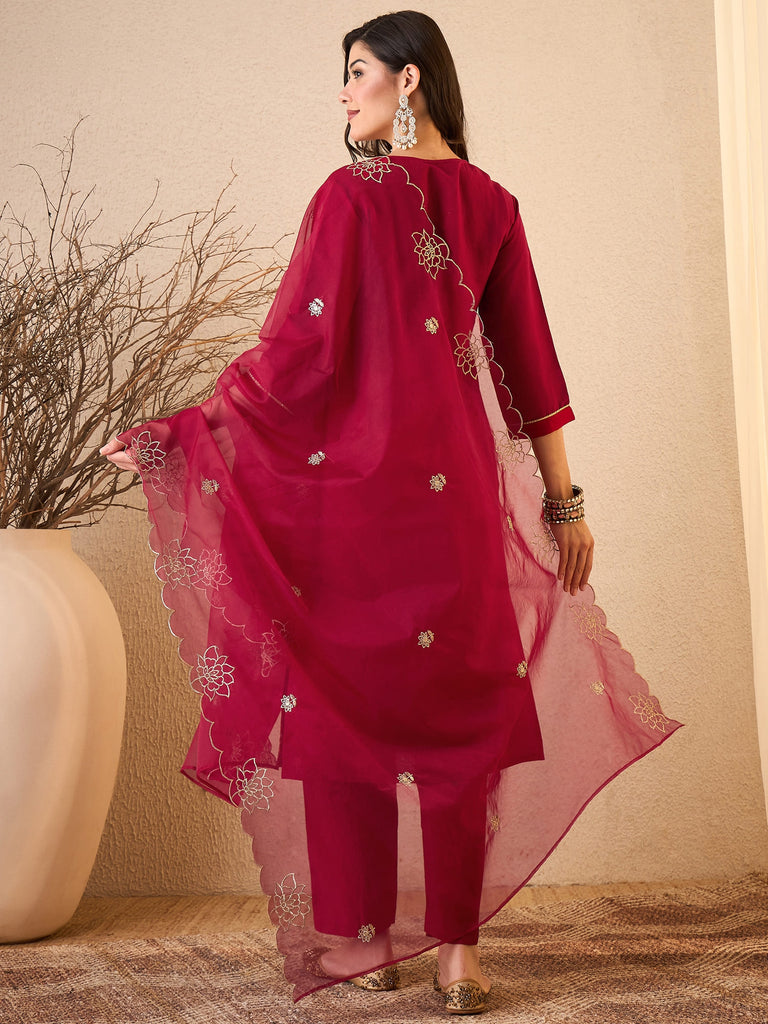 Color_Maroon