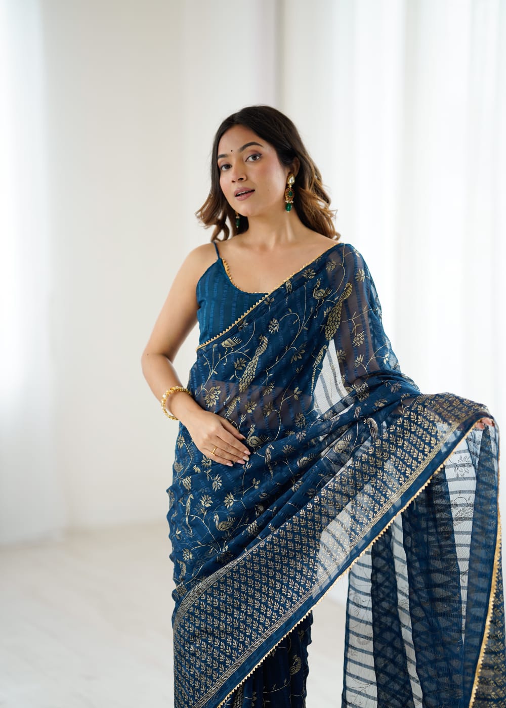 Women's Blue Solo Georgette Foil Print Saree