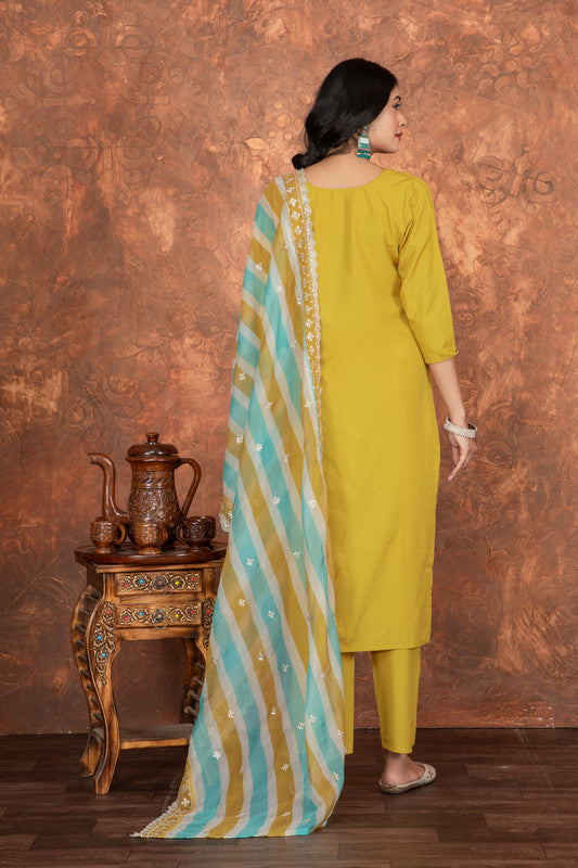 Women's Yellow Roman Silk Straight Kurta With Pant And Dupatta Sets