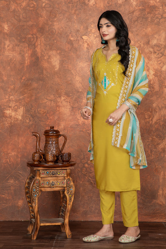 Women's Yellow Roman Silk Straight Kurta With Pant And Dupatta Sets