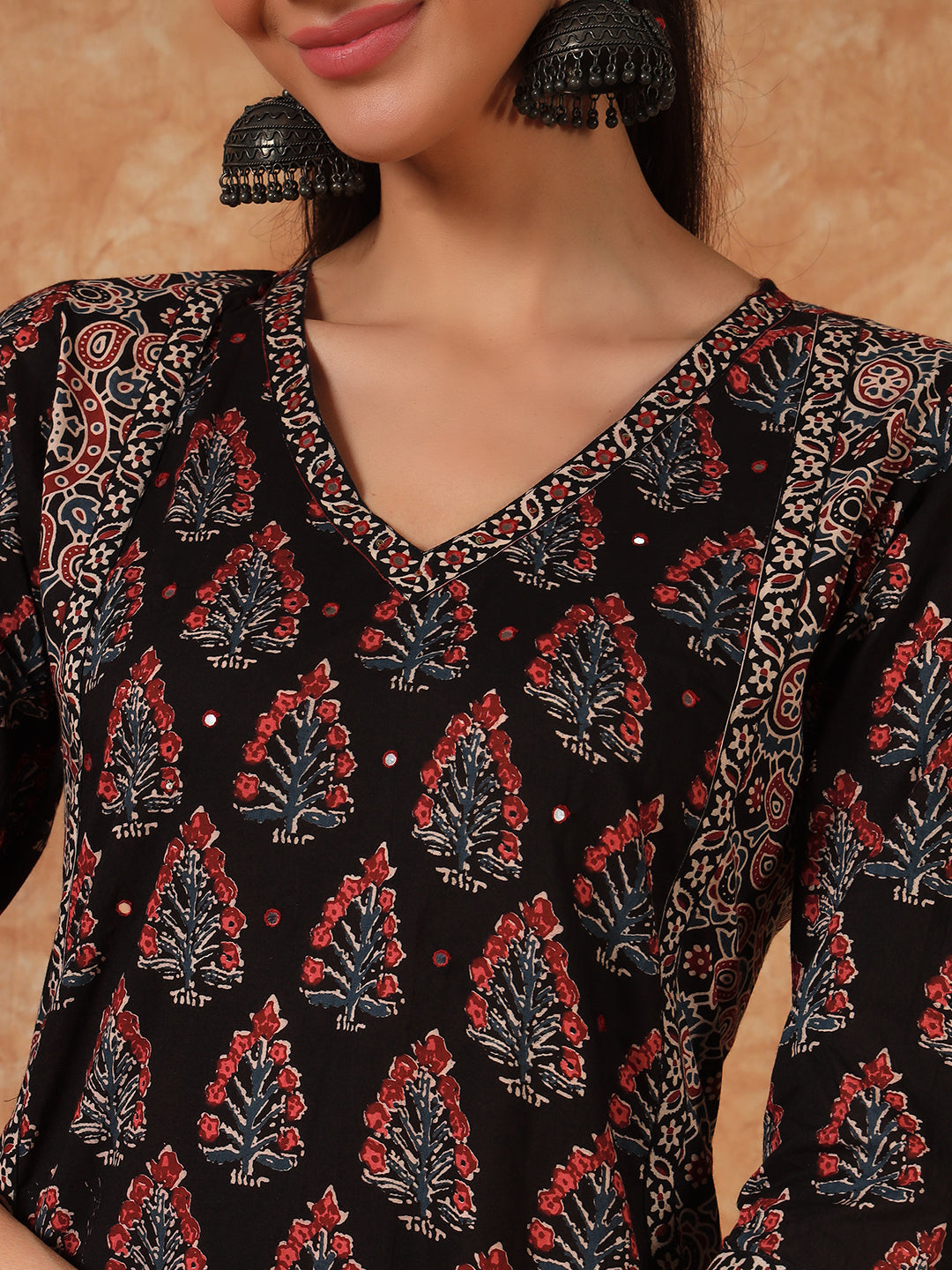 Color_Black