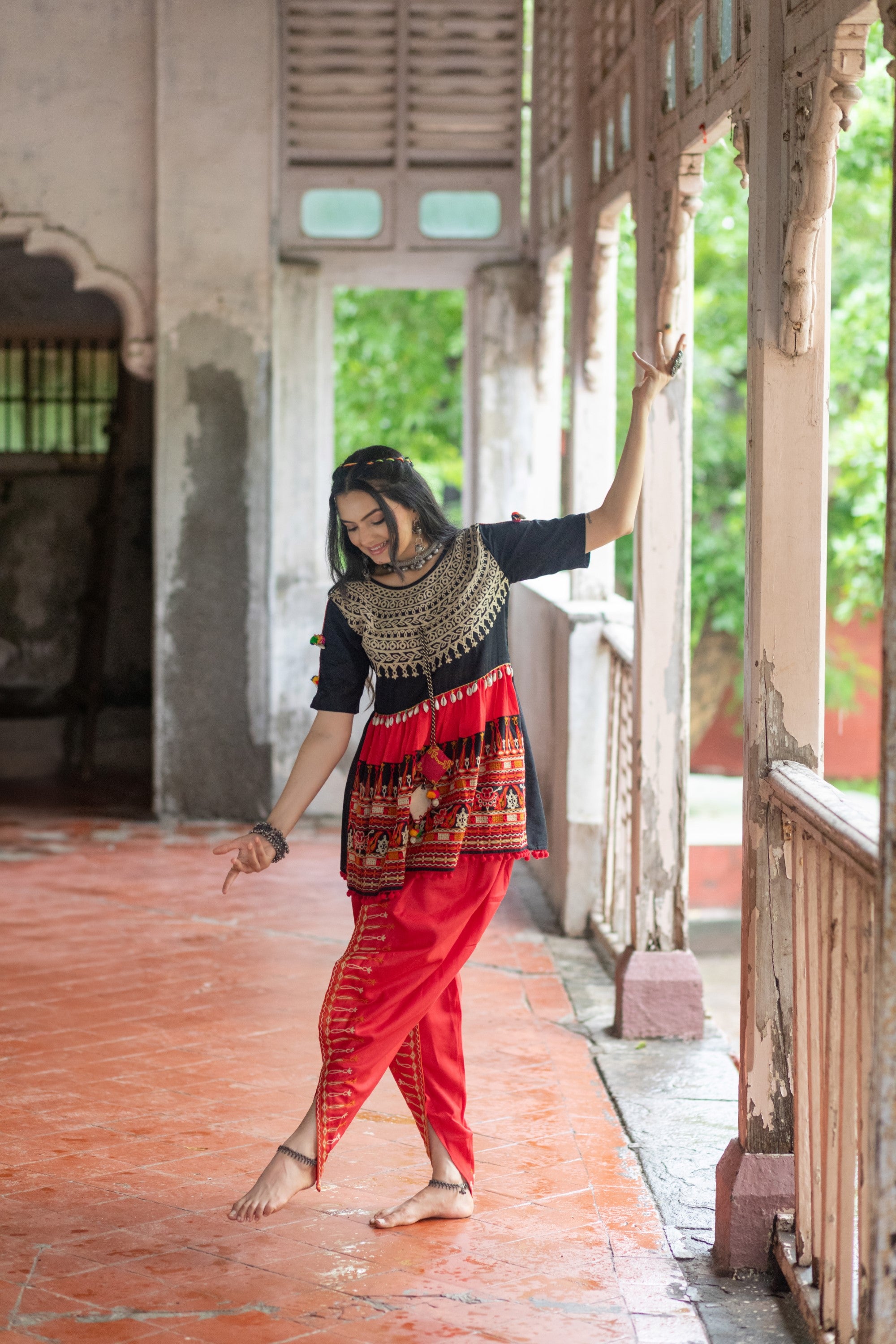 Women's Black Embroidered Navratri Kedia With Red Tulip Pant - Mesmora Fashion