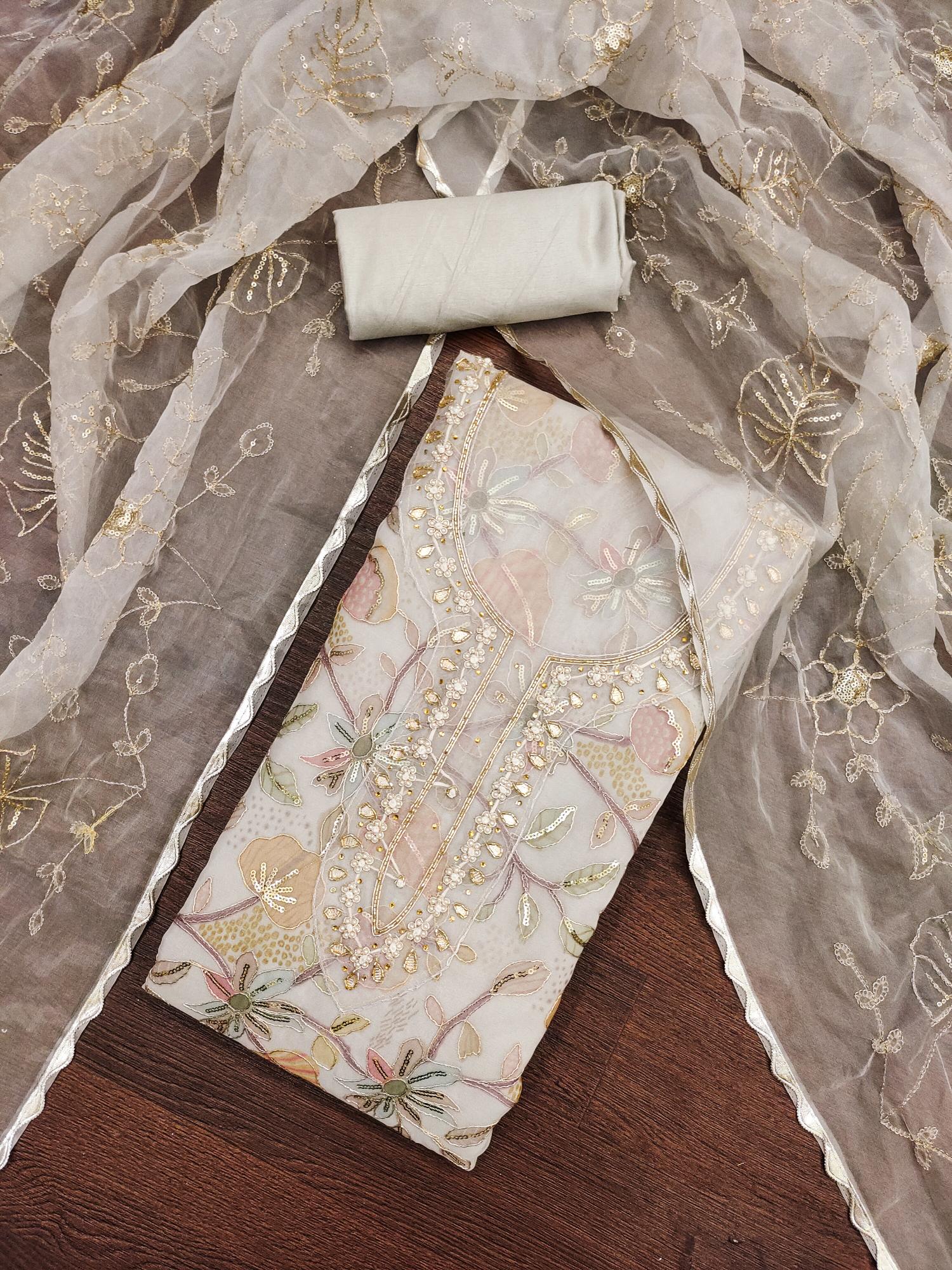 Color_Beige