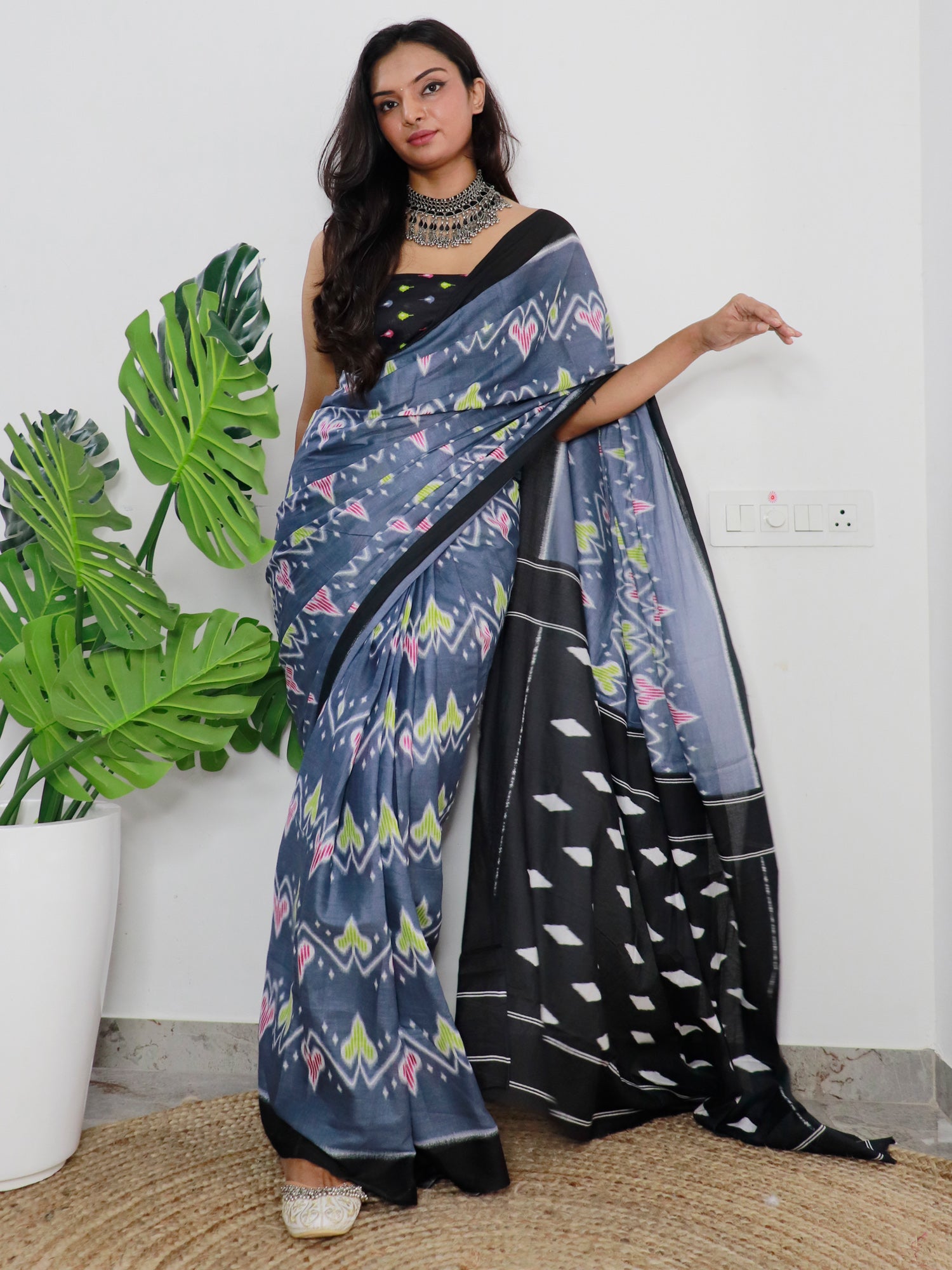 Women's Cotton Grey Printed Designer Saree With Blouse Piece - Saree Mall