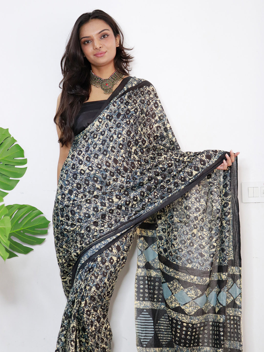 Women's Cotton Black Printed Designer Saree With Blouse Piece - Saree Mall