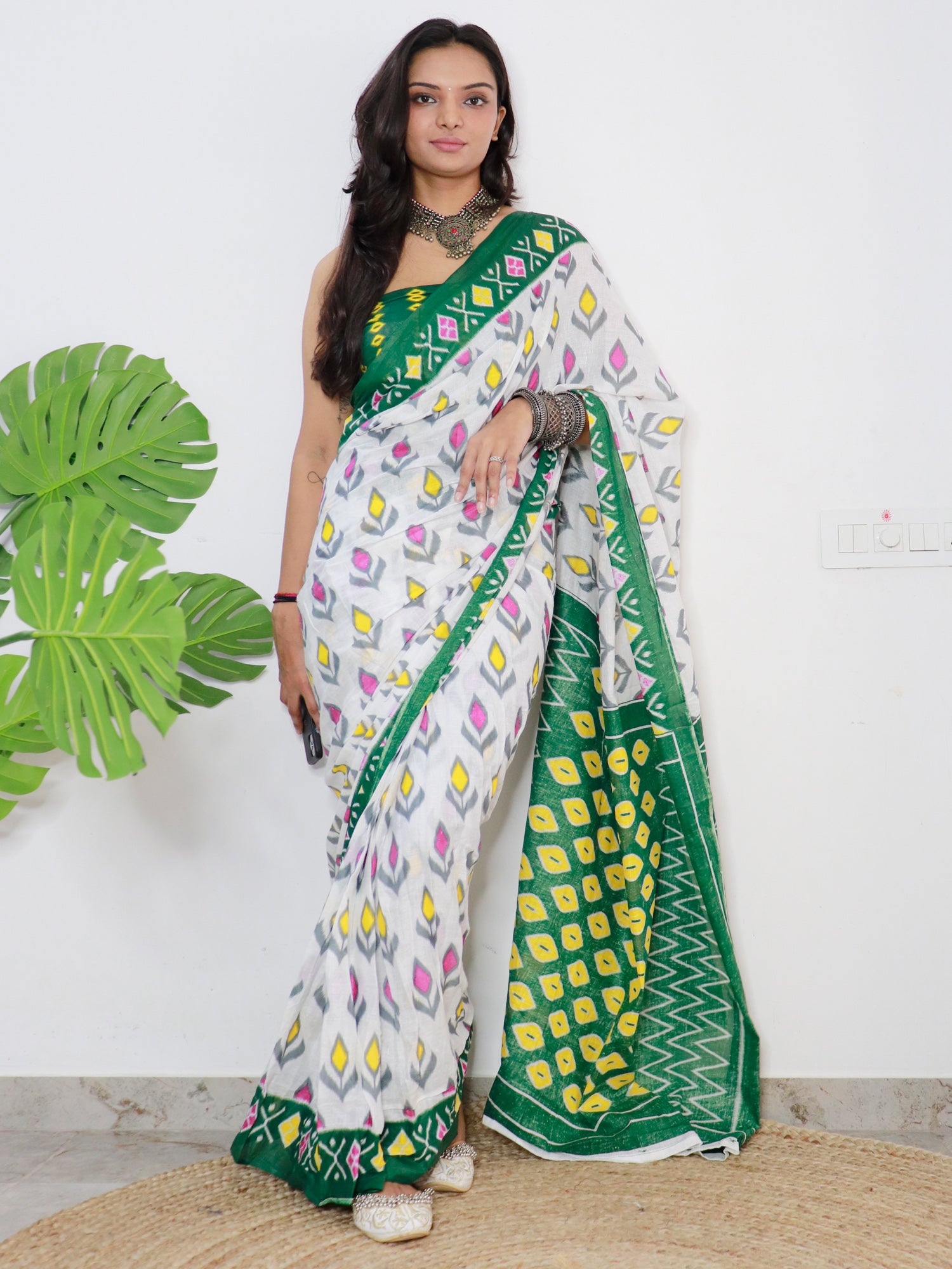 Women's Cotton White Printed Designer Saree With Blouse Piece - Saree Mall