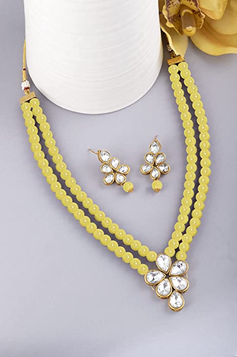 Women's 18k Gold Plated Traditional Kundan & Pearl Studded Necklace Jewellery Set ML311