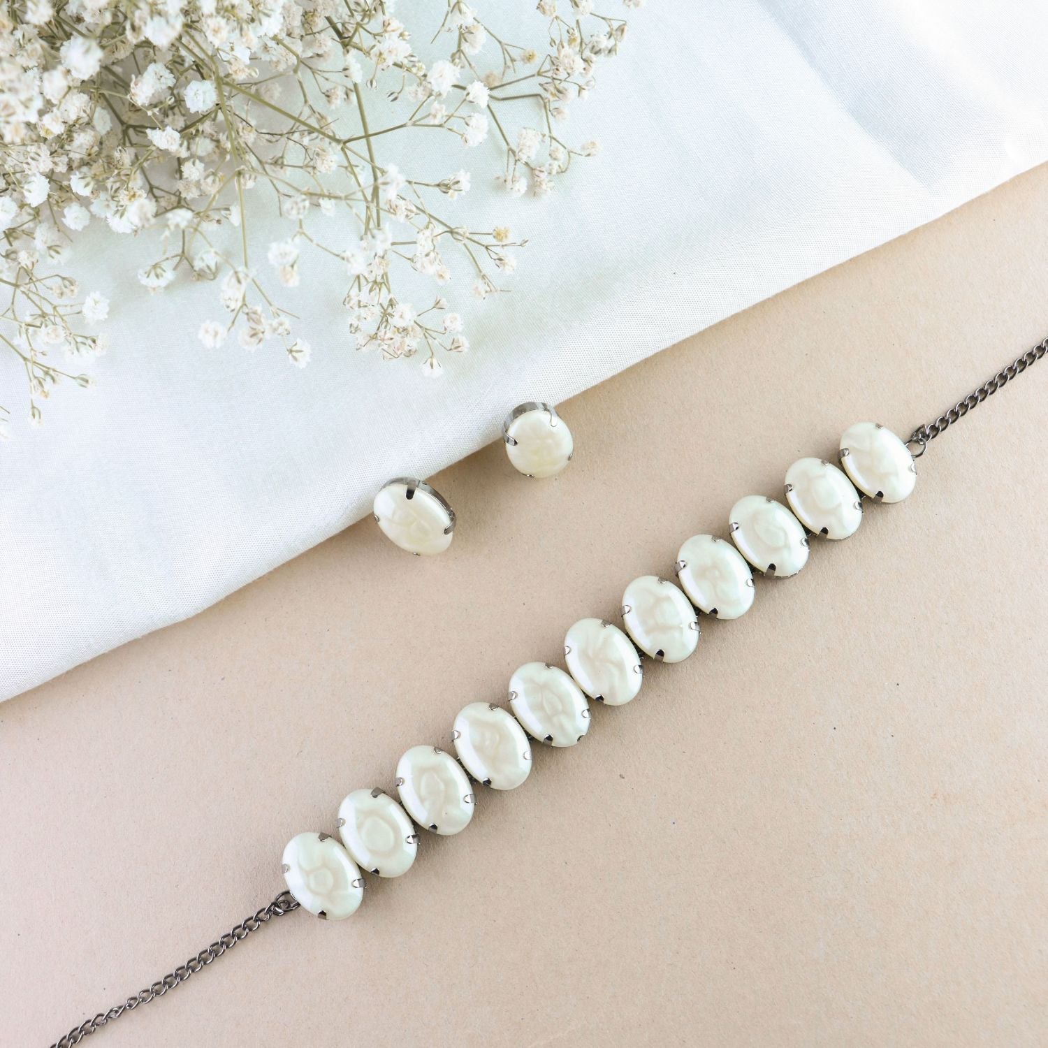 Women's Glamorous Fashionable Eye-Catching Cream Beaded Choker and Earrings Set