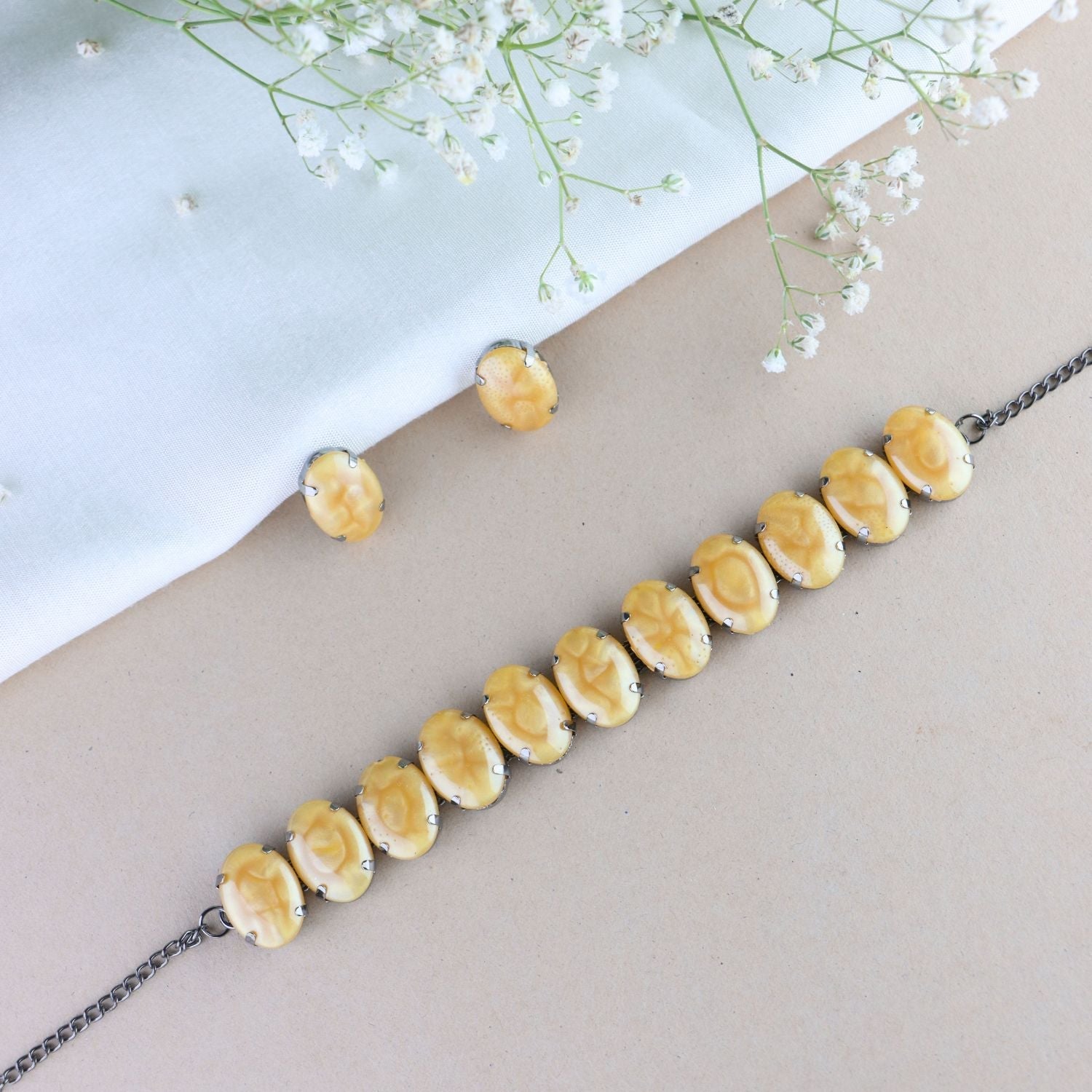 Women's Glamorous Fashionable Eye-Catching Yellow Beaded Choker and Earrings Set