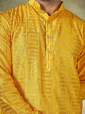 Color_YELLOW